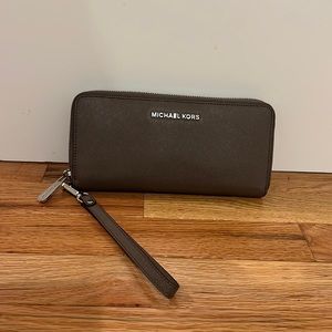 Michael Kors Wristlet